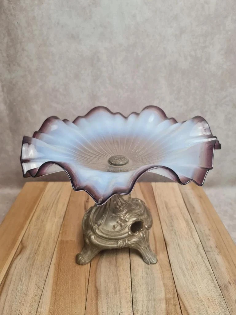 Coupe ancienne Art nouveau en métal argenté et verre opalin violine 🌿